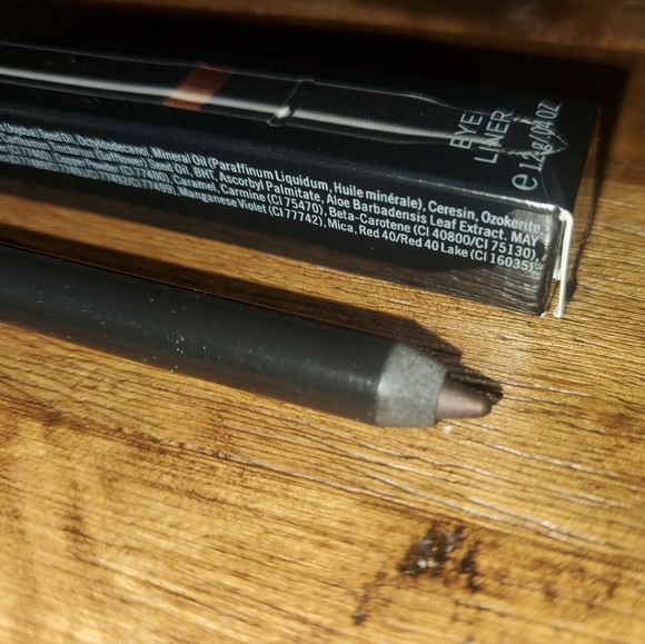 9 Victoria's Secret Makeup Bundle - Lip Gloss Eyeliner Eyeshadow Palette Shimmer - Picture 15 of 16